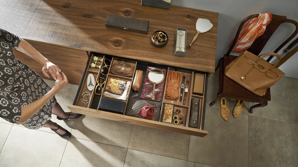 Interior organisation