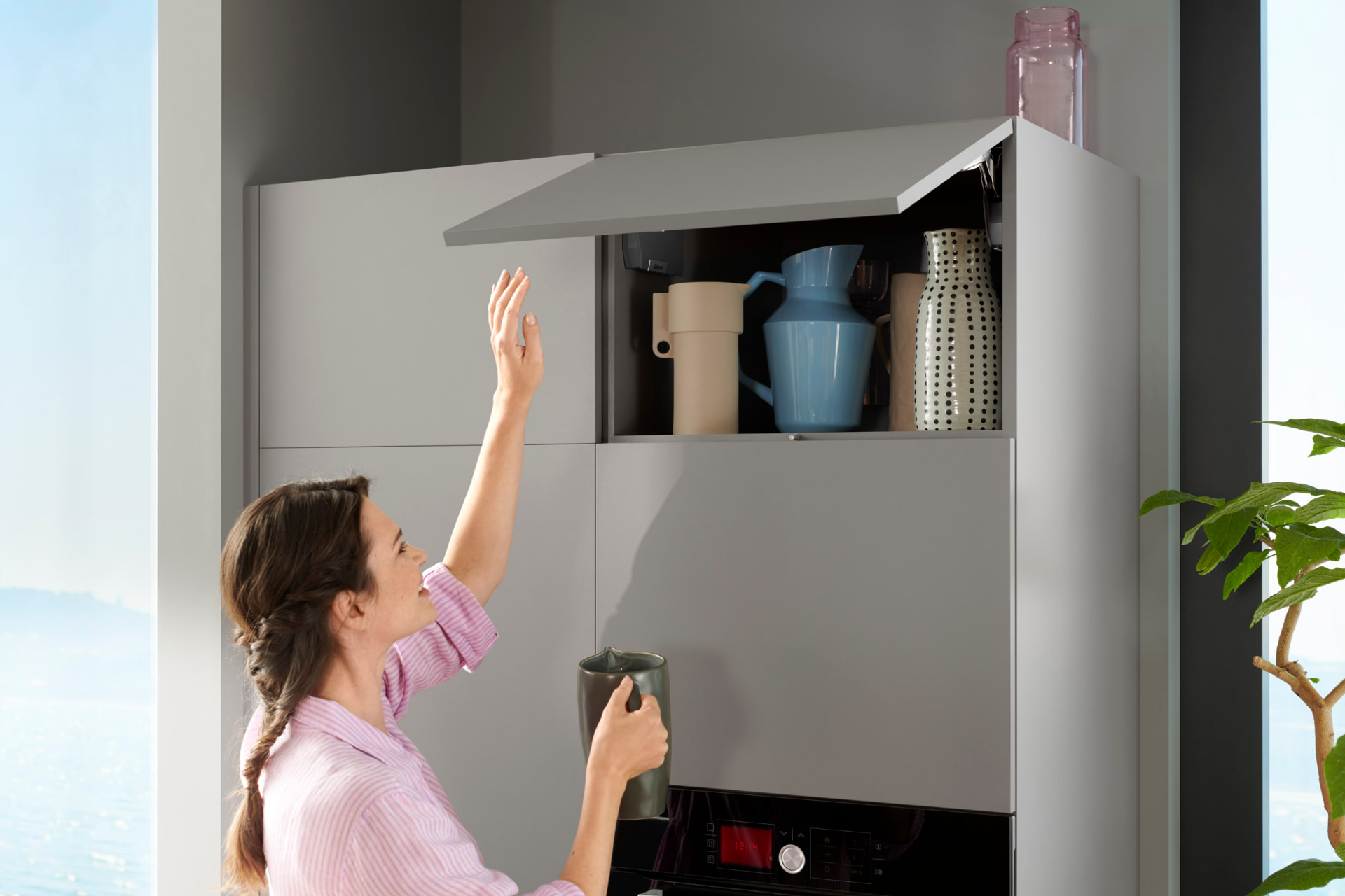 Lift-up cabinet